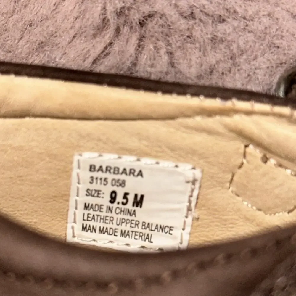 Willits Brown Mary Janes Size 9.5